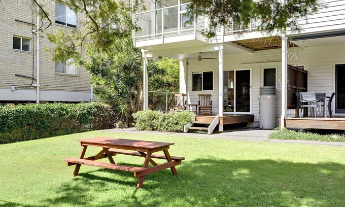 Shoal Bay House | Relaxing Holiday Accommodation with Oceanfront Views in Shoal Bay