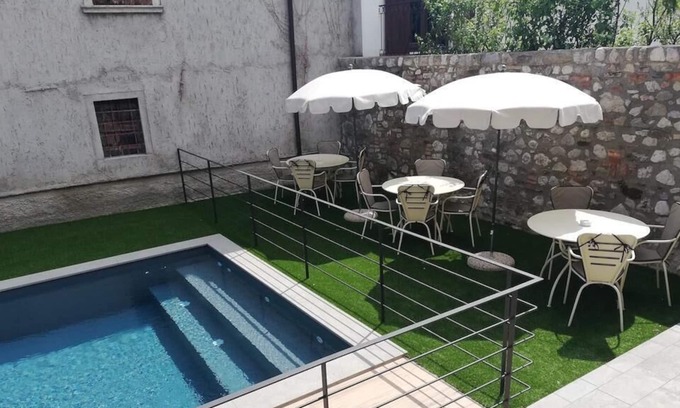Polpenazze del Garda House | Comfortable Holiday Apartment in Polpenazze del Garda