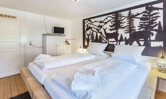 Uehlingen-Birkendorf Apartment | Delightful Holiday Apartment "Haus Steinatal" with Garden & Wi-Fi