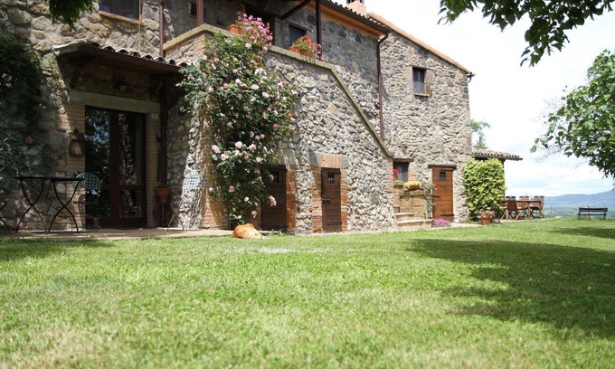 Civitella d'Agliano House | Cozy Holiday Apartment in Civitella d'Agliano for 3