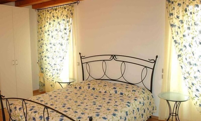 Valeggio sul Mincio Other | Cozy Farmhouse Apartment in Valeggio sul Mincio for Couples