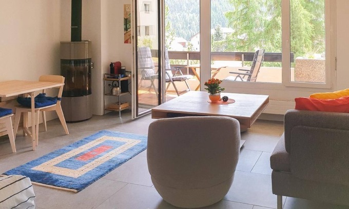 Champfer Apartment | Charming Holiday Apartment in Champfèr, St. Moritz for Two