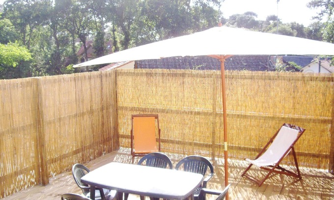 Saint-Brevin-l'Ocean Apartment | Comfortable Holiday Apartment in St Brevin les Pins for 5