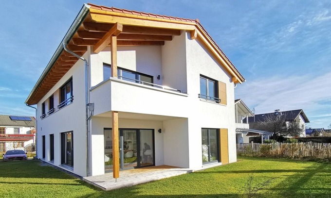 Prien am Chiemsee Apartment | Spacious Holiday Apartment for 6 with Ocean View in Prien