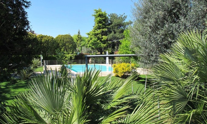 Pieve Vecchia Apartment | Cozy Holiday Apartment in Manerba del Garda for 5 Guests