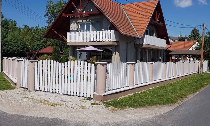 Balatonkeresztur Apartment | Holiday apartment with children's swing and sandpit