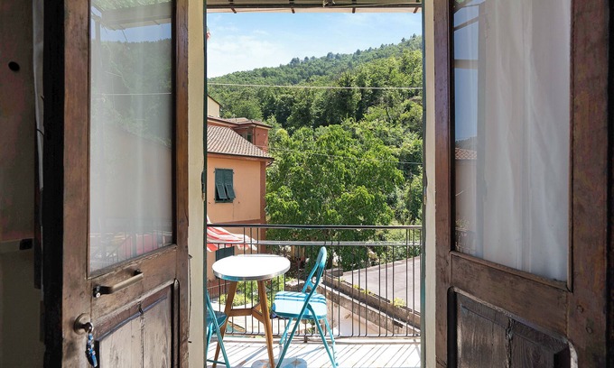 La Spezia Apartment | Cozy Acciuga House: Balcony, Garden & Oceanfront Views