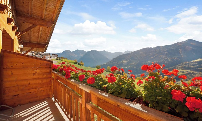 Moso in Passiria Apartment | Inviting Apartment "Unterstuanerhof Hochwilde" with Mountain Views