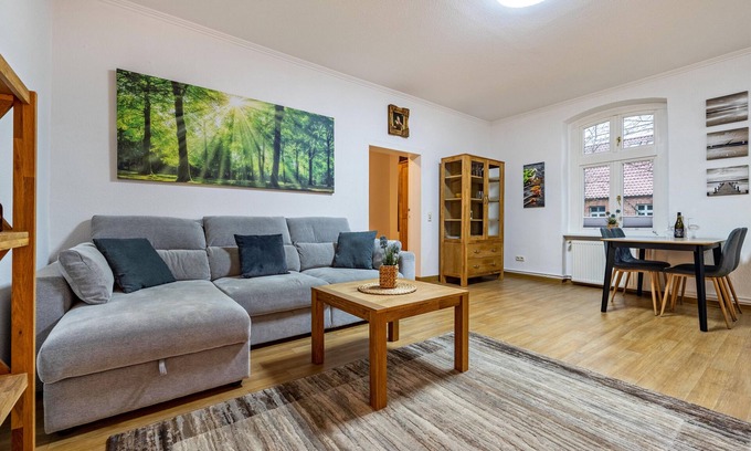 Muritz Apartment | Scenic Holiday Apartment 'Storchenzimmer' with Terrace & Wi-Fi