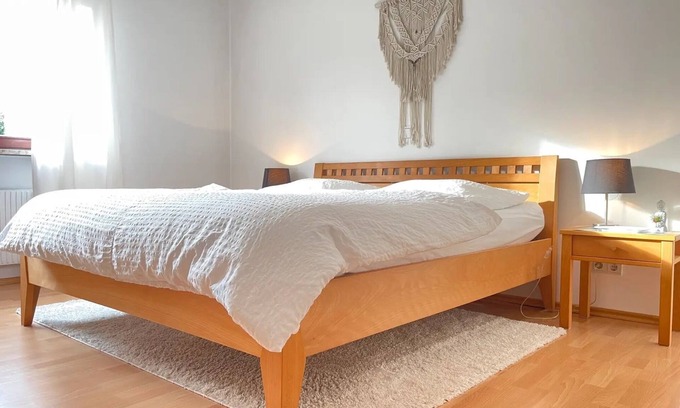 Lindau Apartment | Holiday Apartment "Lieblingsmensch" with Private Balcony and Wi-Fi