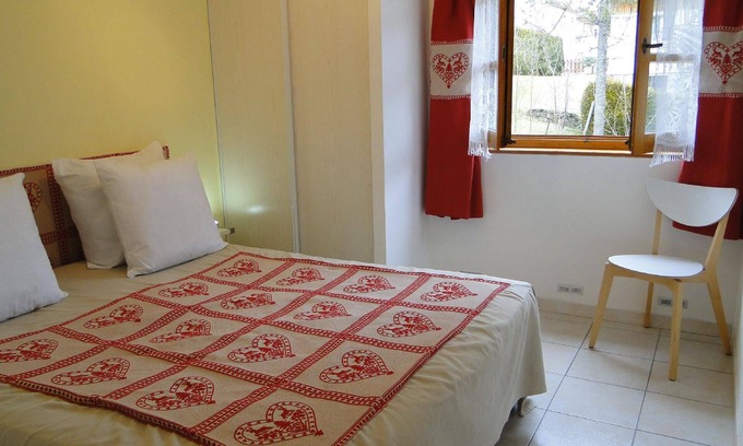 Foncine-le-Haut Apartment | Holiday apartment Foncine le Haut for 1 - 4 persons with 2 bedrooms - Row house