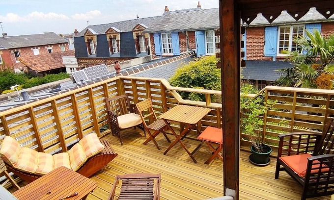 Villers-sur-Mer Apartment | Cozy Holiday Apartment in Villers sur Mer for 2 Guests