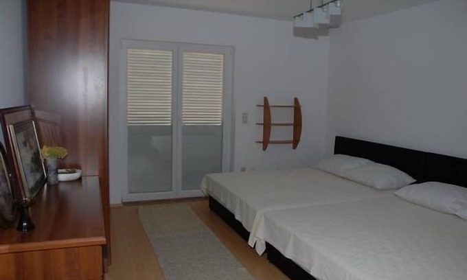 Novi Vinodolski House | Spacious Holiday Apartment Povile for Families and Groups