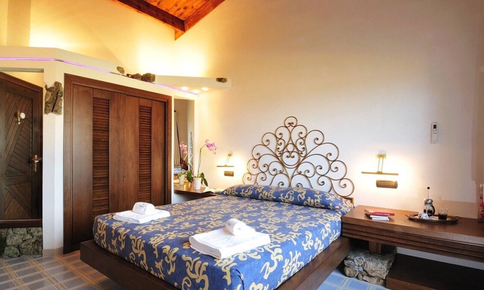 Porto San Paolo Apartment | Beautiful Two-Room Apartment with Sea View - L'Ea di Lavru