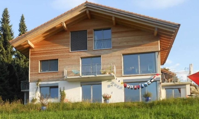 Aeschi bei Spiez Apartment | Top-Rated Holiday Apartment in Aeschi b. Spiez for 4