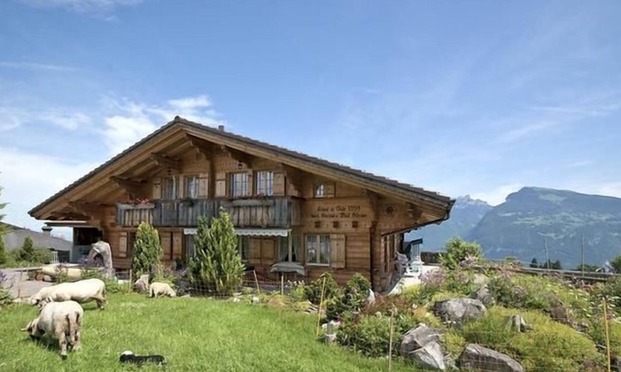 Aeschiried Apartment | Cozy Holiday Apartment in Aeschi b. Spiez for Families