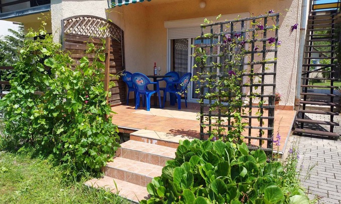 Balatonszarszo Apartment | Cozy Holiday Apartment Steps from Lake Balaton