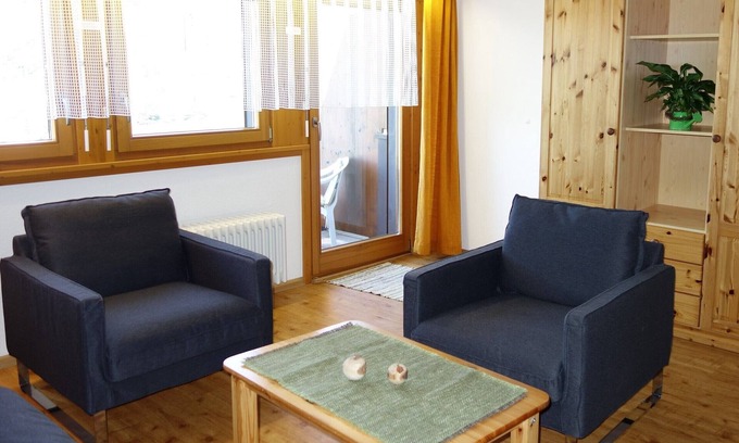 Todtnauberg Apartment | Holiday Apartment '5, 65 sqm' with Mountain View, Shared Terrace and Wi-Fi