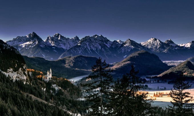 Rettenberg Apartment | Inviting Holiday Apartment with Kitchen in Allgäuer Alpenblick