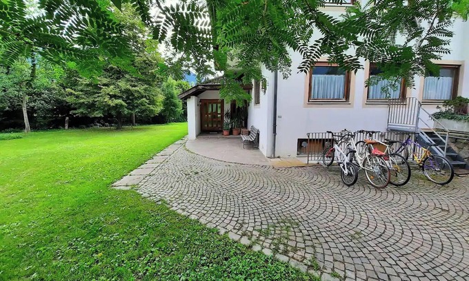 Lana Apartment | Apartment 'Annabelle': Pool, Garden & Wi-Fi Awaits You!