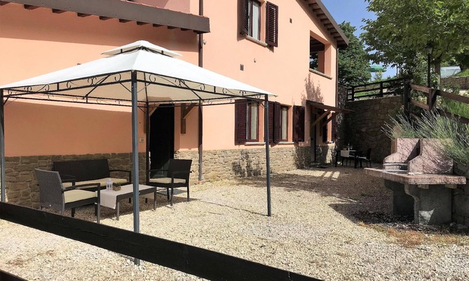 Apecchio Apartment | Family-Friendly Holiday Apartment in Apecchio with Pool