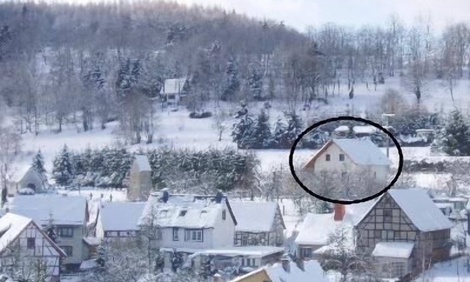 Bermbach House | Cozy Holiday Apartment in Bermbach for Up to 4 Guests