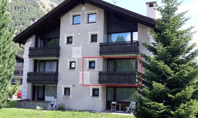 Bever Apartment | Cozy Holiday Apartment in Bever for 2-5 Guests