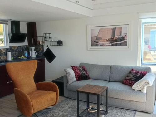 Stavoren Apartment | Family-Friendly Boathouse Holiday Apartment Awaits You