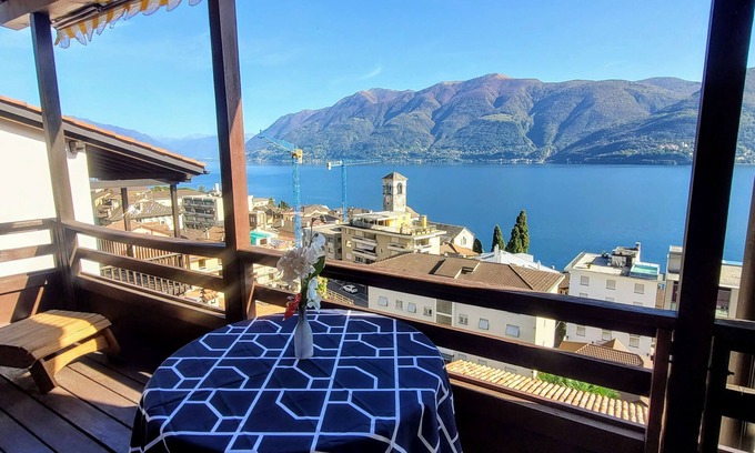 Brissago Apartment | Cozy Holiday Apartment Brissago for 4 with Great Amenities