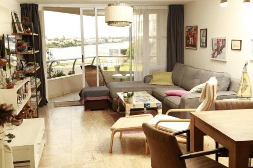 Lagoon Beach Apartment | Beachfront Holiday Apartment with Pool and Spa Amenities
