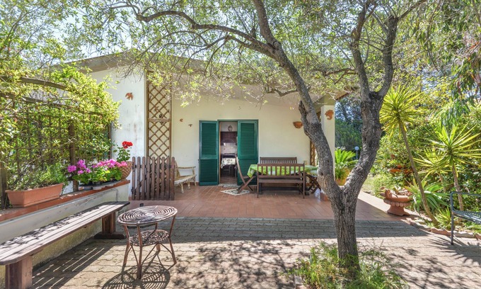 Marmi Apartment | Cozy Holiday Apartment "Casa Neda" with Private Garden