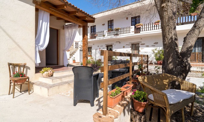 Irgoli Apartment | Elegant Casa Masala Apartment with Private Terrace & Garden