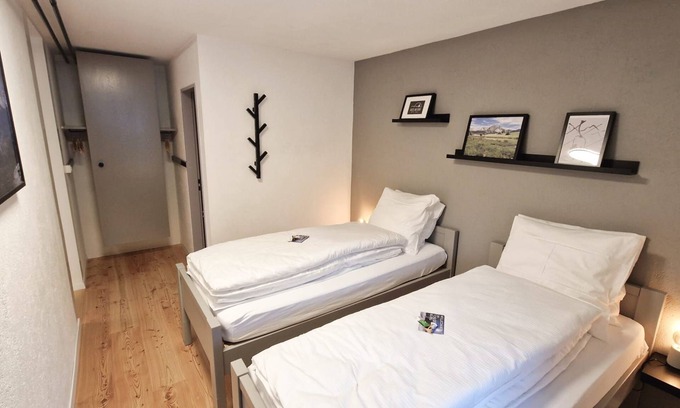 Alt Sankt Johann Apartment | Cozy Holiday Apartment in Alt St. Johann for 2-4 Guests