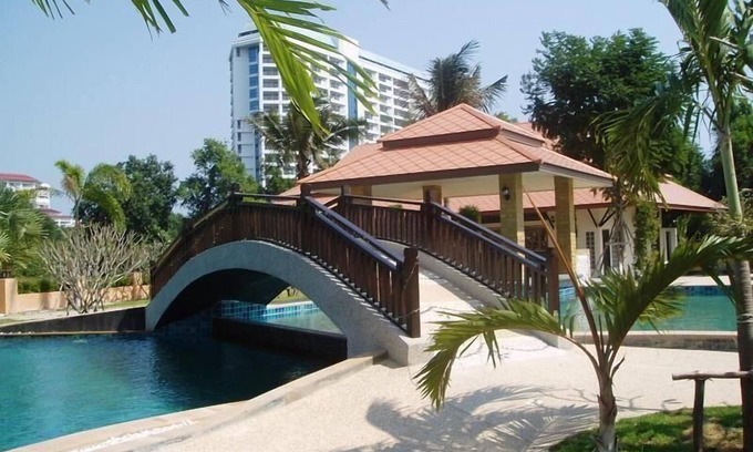 Hua Hin Apartment | Cozy Holiday Apartment in Cha-am with Pool and Spa
