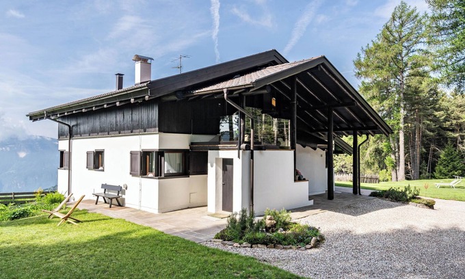 Meltina Apartment | Relaxing Chalet Marianna: Mountain View & Shared Garden