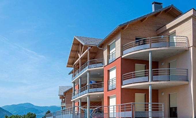 Chorges Apartment | Inviting Holiday Apartment in Chorges for Families and Groups