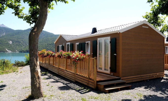 Chorges Apartment | Comfortable Holiday Apartment in Chorges for Family Getaways