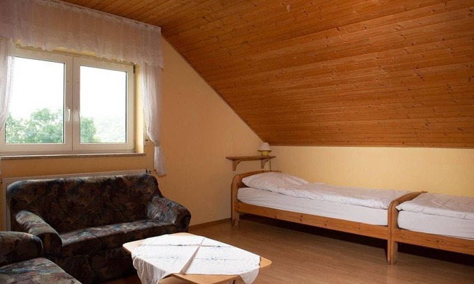Burgsponheim Apartment | Cozy Winery Apartment with Ocean View and Kitchen Access