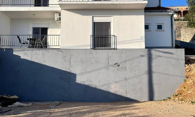 Klanfari Apartment | Spacious Holiday Apartment in Dramalj for Up to 8 Guests