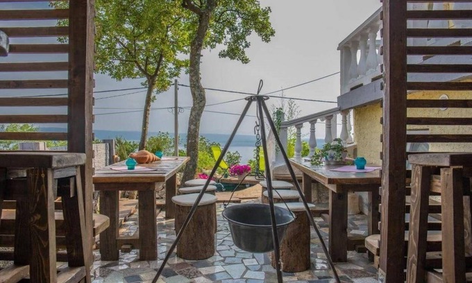 Klanfari Apartment | Spacious Holiday Apartment Dramalj for Up to 11 Guests