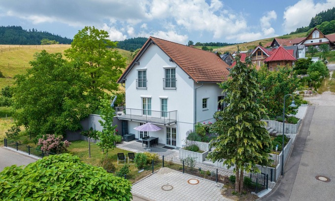 Brandmatt Apartment | Unforgettable Stay at Ferienwohnung Hohfelsenblick with Terrace