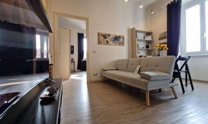 San Fruttuoso Apartment | Cozy Holiday Apartment in Genova for 1-4 Guests