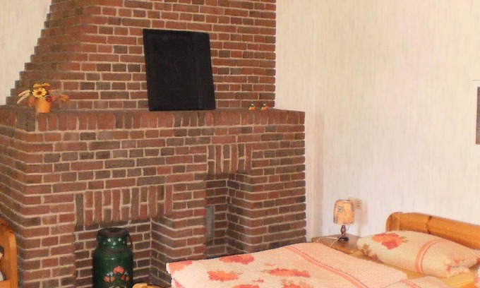 Goosefeld Apartment | Cozy Holiday Apartment in Goosefeld for Up to 3 Guests