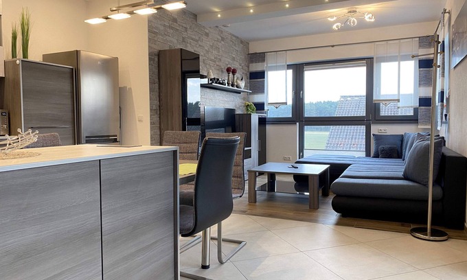 Wackersdorf Apartment | Relaxing Holiday Apartment "Hans" with Lake View & Pool