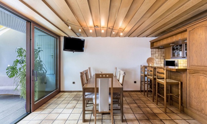 Wehingen Apartment | Top-Rated Holiday Apartment with Terrace, Balcony & Wi-Fi