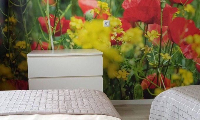 Wallersheim Apartment | Cozy Apartment 'Haus Abendsonne' with Terrace and Wi-Fi
