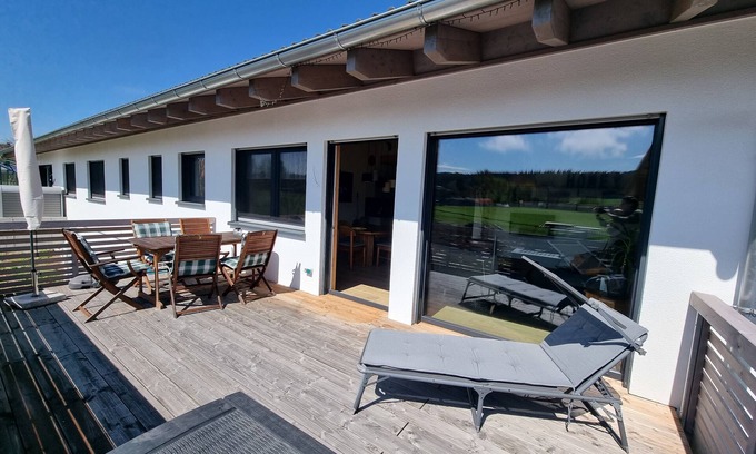 Dietingen Apartment | Premier Holiday Apartment "Hubertus" with Balcony & Wi-Fi