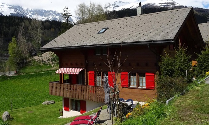 Ernen Ski Chalet | Serene Holiday Apartment with Ocean View and Pet-Friendly Perks