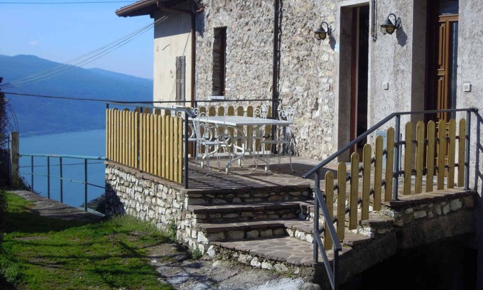 Voltino Apartment | Central Holiday Apartment with Ocean Views & Spa Amenities
