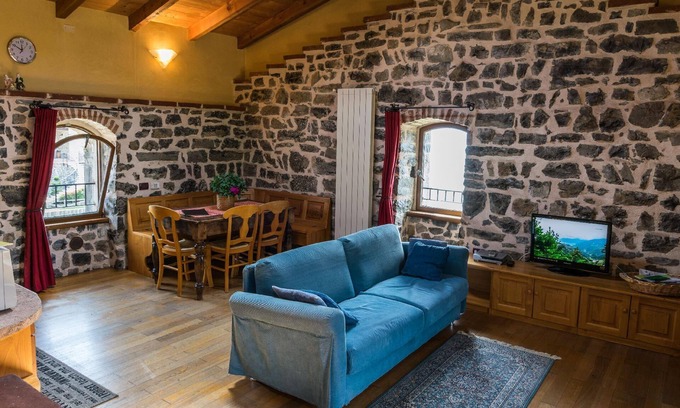 Zorzino Other | Guest Rated 10/10: Riva di Solto Holiday Apartment for You